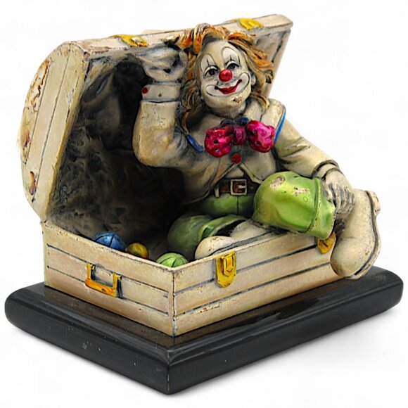 Vintage Mila Italy Clown Figurine In Chest Resin Sculpture With Painted Accents - Picture 5 of 7